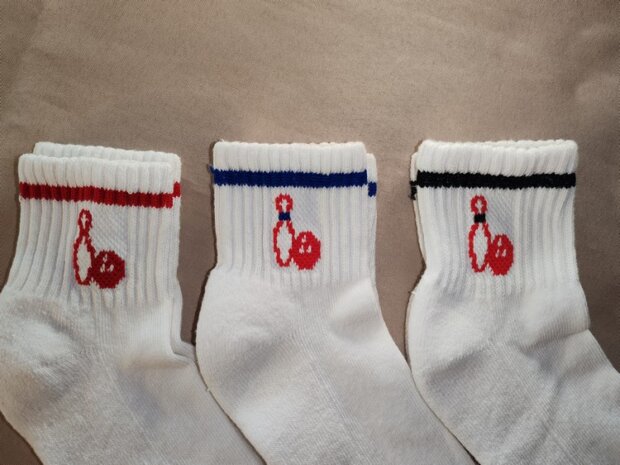Chaussettes courtes femme (bordure noir)