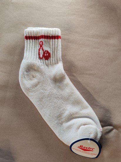 Chaussettes courtes femme (bordure rouge)