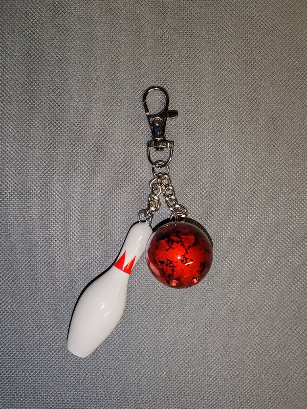 Porteclé Quille + boule avec un crochet Porte-Clé Quille & Boule avec un crochet